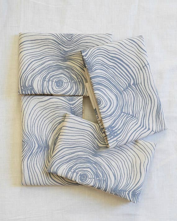 Set of 4 Organic Cotton Tree Ring Napkins in Grey Trees