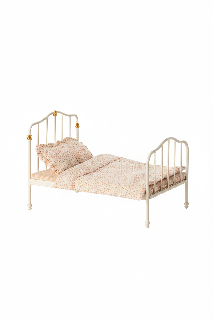 Vintage Mouse Double Bed